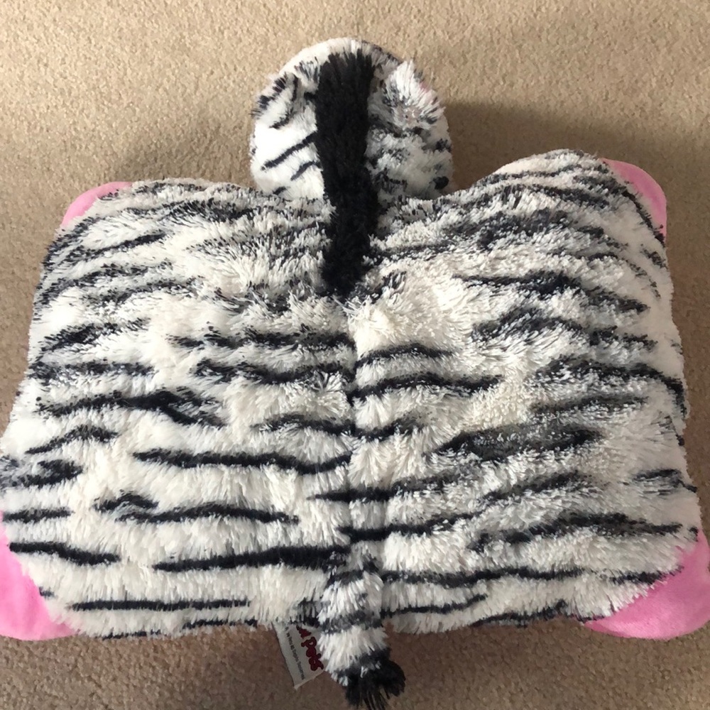 Zebra pillow pet